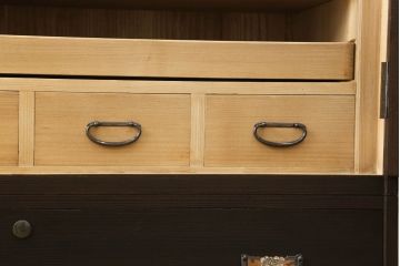 春日部桐箪笥をリペア&カスタム!内部は着色せず、本体外側はチェスナット系に着色。(桐たんす、和タンス、着物箪笥、衣装箪笥、引き出し、チェスト、並厚)