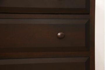 ローチェストをリペア&カスタム!天板を取り付け、1段目引き出しにフラップダウン加工を施し、配線用の穴開け加工。本体は元々の色味をベースに補色、傷消しにて仕上げ、新材部分は本体に色を合わせ。(ローボード、サイドチェスト、引き出し)