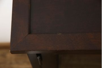 キャビネットをリペア&カスタム!木製の脚を取り付け、本体は現状をベースにして1トーン程落ち着いた色味に着色して仕上げ。(食器棚、カップボード、飾り棚、収納棚、本箱、ブックケース、サイドボード、サイドキャビネット)