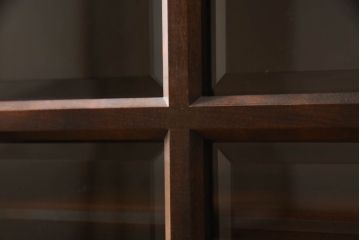 キャビネットをリペア&カスタム!木製の脚を取り付け、本体は現状をベースにして1トーン程落ち着いた色味に着色して仕上げ。(食器棚、カップボード、飾り棚、収納棚、本箱、ブックケース、サイドボード、サイドキャビネット)