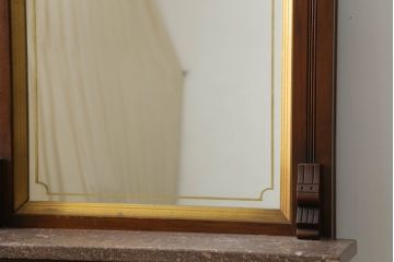 マホガニー材ホールスタンドをリペア&カスタム!鏡を新しいものに交換し、壁への固定用金具を取り付け。全体を1トーン落ち着いた色味に着色仕上げ。(ミラー、鏡、鏡台、ドレッサー、化粧台)