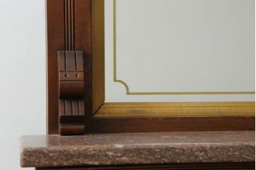 マホガニー材ホールスタンドをリペア&カスタム!鏡を新しいものに交換し、壁への固定用金具を取り付け。全体を1トーン落ち着いた色味に着色仕上げ。(ミラー、鏡、鏡台、ドレッサー、化粧台)
