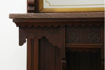 マホガニー材ホールスタンドをリペア&カスタム!鏡を新しいものに交換し、壁への固定用金具を取り付け。全体を1トーン落ち着いた色味に着色仕上げ。(ミラー、鏡、鏡台、ドレッサー、化粧台)