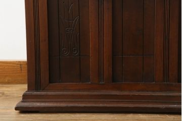 マホガニー材ホールスタンドをリペア&カスタム!鏡を新しいものに交換し、壁への固定用金具を取り付け。全体を1トーン落ち着いた色味に着色仕上げ。(ミラー、鏡、鏡台、ドレッサー、化粧台)