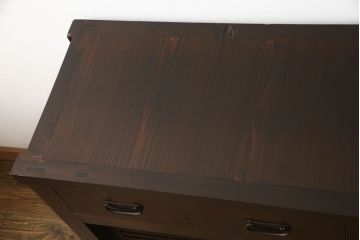 水屋箪笥サイドボードの見た目を変えずに綺麗にリペア!!本体は現状の色味を活かして仕上げ。(収納棚、テレビ台、キャビネット)