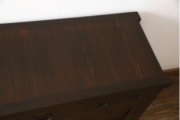 水屋箪笥サイドボードの見た目を変えずに綺麗にリペア!!本体は現状の色味を活かして仕上げ。(収納棚、テレビ台、キャビネット)