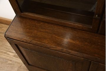 スタッキングブックケースをリペア&カスタム!下段棚の中仕切りを全て取り外し。修繕箇所は本体と馴染ませ、木部は現状をベースにして1トーン程落ち着いた色味に着色。(本箱、収納棚、キャビネット)