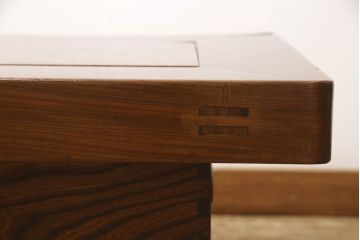 関西火鉢をリペア&カスタム!蓋は開口部に合わせ木目の近い栗材で新規製作。蓋の色味は本体に合わせ、本体は現状をベースに着色。(囲炉裏、長火鉢、座卓、ローテーブル)