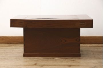 関西火鉢をリペア&カスタム!蓋は開口部に合わせ木目の近い栗材で新規製作。蓋の色味は本体に合わせ、本体は現状をベースに着色。(囲炉裏、長火鉢、座卓、ローテーブル)