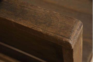 木製ベンチの見た目を変えずに綺麗にリペア!元の雰囲気を残して仕上げ。(長椅子、板座チェア)