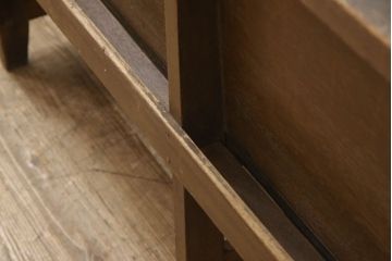 木製ベンチの見た目を変えずに綺麗にリペア!元の雰囲気を残して仕上げ。(長椅子、板座チェア)