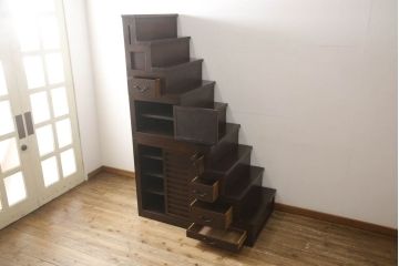 二段重ね箪笥をリペア&カスタム!上段の内部に棚板を製作し取付け。現状をベースに1トーン落ち着いた色味に着色仕上げ。(時代箪笥、和タンス)