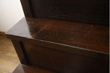 二段重ね箪笥をリペア&カスタム!上段の内部に棚板を製作し取付け。現状をベースに1トーン落ち着いた色味に着色仕上げ。(時代箪笥、和タンス)