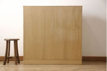 桐里工房製の桐箪笥の見た目を変えずに奇麗にリペア!本体は現状の色を残した木味仕上げに着色。(桐たんす、小袖タンス、和タンス)