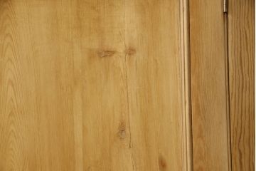 イギリスアンティークのキャビネットリペア&カスタム!天板は両端を5mm(計10mm)ずつカット。現状の色味をベースに着色。(食器棚、戸棚、カップボード)