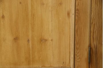 イギリスアンティークのキャビネットリペア&カスタム!天板は両端を5mm(計10mm)ずつカット。現状の色味をベースに着色。(食器棚、戸棚、カップボード)