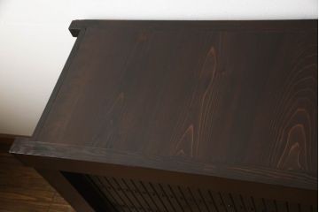 水屋箪笥のサイドボードをリペア&カスタム!天板上部のズレ止めは平らになるよう修正。現状のお品物に合わせて着色。(キャビネット、収納棚、食器棚、収納箪笥)
