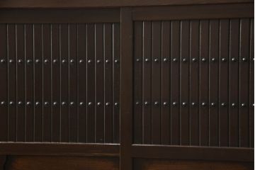 水屋箪笥のサイドボードをリペア&カスタム!天板上部のズレ止めは平らになるよう修正。現状のお品物に合わせて着色。(キャビネット、収納棚、食器棚、収納箪笥)