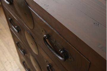 明治時代の収納箪笥の見た目を変えずに奇麗にリペア!現状をベースに着色。(時代箪笥、整理タンス、収納たんす、引き出し、ローチェスト、ローボード)