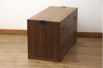 桐箪笥をリペア&カスタム!天板を補強し、金具をフラットに修正。背面に配線用の穴あけ加工。自然な茶色に着色仕上げ。(ローボード、テレビ台、ローチェスト、引き出し、桐箪笥、桐たんす、収納箪笥、時代箪笥)
