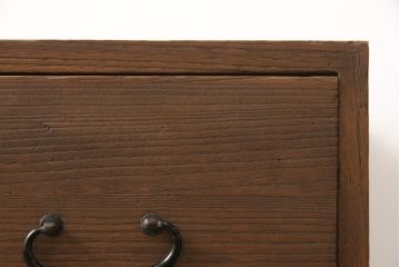 桐箪笥をリペア&カスタム!天板を補強し、金具をフラットに修正。背面に配線用の穴あけ加工。自然な茶色に着色仕上げ。(ローボード、テレビ台、ローチェスト、引き出し、桐箪笥、桐たんす、収納箪笥、時代箪笥)