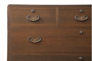 総桐箪笥をリペア&カスタム!お客様のご要望に合わせてインテリアとしても楽しめるようオーク系の濃い色味に着色。(並厚、桐たんす、総桐たんす、小袖たんす、和タンス、衣装箪笥、収納箪笥、チェスト、引き出し)