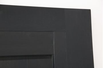鉄扉をリペア&カスタム!高さと幅をリサイズ。引き手の下に隠しプレートと鎌錠を取り付け。黒色に着色仕上げ。(蔵戸、玄関戸、引き戸、建具)