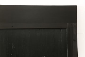 格子帯戸をリペア&カスタム!リサイズし、お客様考案のデザインをベースにステンドグラスを製作し取付け。現状の色味をベースに1トーン濃い色味に着色仕上げ。(引き戸、建具)