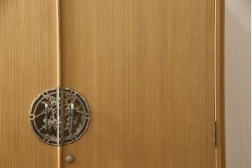 加茂総桐箪笥の見た目を変えずに綺麗にリペア!本来の美しさを活かした木地色仕上げ。(胴丸、総桐たんす、洋服タンス、ワードローブ、桐タンス)