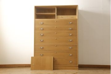 総桐箪笥の見た目を変えずに綺麗にリペア!本来の美しさを活かした木地色仕上げ。(衣装箪笥、整理タンス、引き出し、チェスト、桐たんす、胴厚、四方丸)
