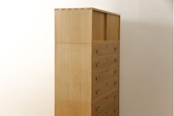 総桐箪笥の見た目を変えずに綺麗にリペア!本来の美しさを活かした木地色仕上げ。(衣装箪笥、整理タンス、引き出し、チェスト、桐たんす、胴厚、四方丸)