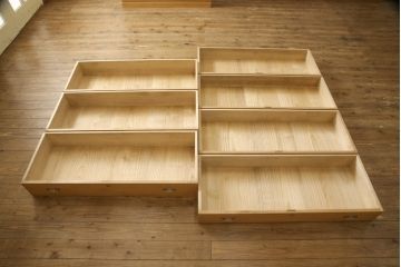 総桐箪笥の見た目を変えずに綺麗にリペア!本来の美しさを活かした木地色仕上げ。(衣装箪笥、整理タンス、引き出し、チェスト、桐たんす、胴厚、四方丸)