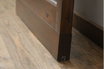 蔵戸をリペア&カスタム!リサイズし、引手・鍵・吊り金具を取り付け。ご希望の色味に着色仕上げ。(引き戸、玄関戸)