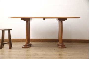 テーブルの見た目を変えずに綺麗にリペア!天板と装飾部分を剥離し再塗装。(ダイニングテーブル)