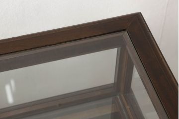 木製ガラスケースの見た目を変えずに綺麗にリペア!(ショーケース、サイドキャビネット、陳列棚、飾り棚、収納棚、店舗什器)