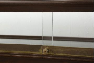 木製ガラスケースの見た目を変えずに綺麗にリペア!(ショーケース、サイドキャビネット、陳列棚、飾り棚、収納棚、店舗什器)
