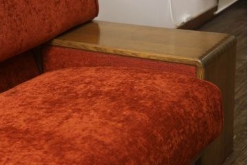 3人掛けソファをリペア&カスタム!指定の生地に張り替え、座面の厚みを調整。同じ生地でクッションカバーも制作。(3Pソファ、三人掛けソファ、ビンテージ)