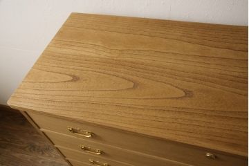 重ね総桐箪笥をリペア&カスタム!上段に国産桐材の天板の取り付け。上下段ともに木地色仕上げ。(桐たんす、総桐たんす、桐タンス、和たんす、引き出し、チェスト)