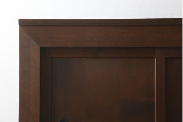 重ね水屋箪笥をリペア&カスタム!上段右上の網をクリアガラスに変更。全ての棚板を交換し、位置を調整。全体をご希望の色味に着色仕上げ。(六尺、食器棚、戸棚、キャビネット、収納棚)