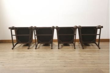 ダイニングチェアをリペア&カスタム!座面の生地を張替え、硬さを調節。木部は1トーン濃くなるよう着色仕上げ。(イス、椅子)