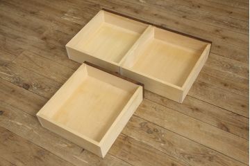 ローボードをリペア&カスタム!背面に配線用の穴あけ加工。現状より1トーン落ち着いた色味に着色仕上げ。(収納棚、サイドボード、テレビ台)