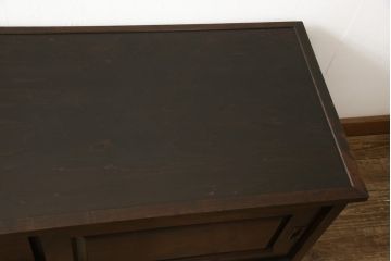 ローボードをリペア&カスタム!背面に配線用の穴あけ加工。現状より1トーン落ち着いた色味に着色仕上げ。(収納棚、サイドボード、テレビ台)