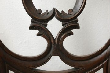 バルーンバックチェアをリペア&カスタム!座面の生地を張替え、木部はは1トーン落ち着いた色味に着色仕上げ。(ダイニングチェア、椅子)