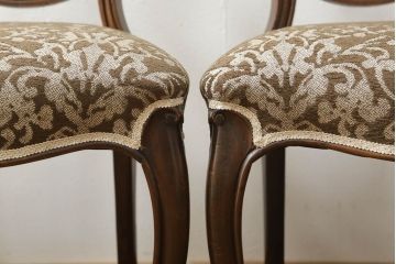 バルーンバックチェアをリペア&カスタム!座面の生地を張替え、木部はは1トーン落ち着いた色味に着色仕上げ。(ダイニングチェア、椅子)