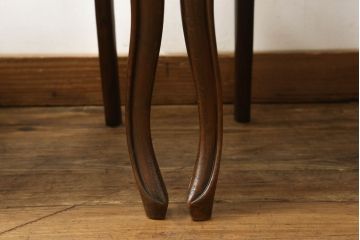 バルーンバックチェアをリペア&カスタム!座面の生地を張替え、木部はは1トーン落ち着いた色味に着色仕上げ。(ダイニングチェア、椅子)