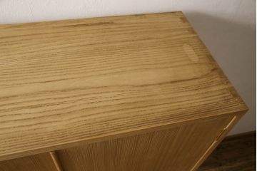 加茂総桐箪笥の見た目を変えずに綺麗にリペア!本来の美しさを活かした木地色仕上げ。(板盆付き、胴厚、桐たんす、洋服タンス、着物箪笥、和タンス)