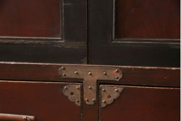 明治大正期の箪笥の見た目を変えずに綺麗にリペア!傷や剥げた部分のみ着色し修復。(和箪笥、収納タンス、ローボード、ローチェスト、テレビボード、テレビ台、引き出し、リビングボード)