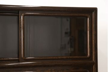 二段重ね箪笥をリペア&カスタム!引き出しの取っ手を交換し、全体を1トーン落ち着いた色味に着色仕上げ。(キャビネット、食器棚、収納棚、戸棚、飾り棚、茶棚)