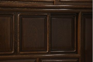 二段重ね箪笥をリペア&カスタム!引き出しの取っ手を交換し、全体を1トーン落ち着いた色味に着色仕上げ。(キャビネット、食器棚、収納棚、戸棚、飾り棚、茶棚)