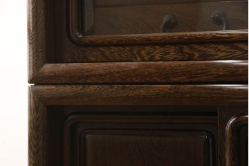 二段重ね箪笥をリペア&カスタム!引き出しの取っ手を交換し、全体を1トーン落ち着いた色味に着色仕上げ。(キャビネット、食器棚、収納棚、戸棚、飾り棚、茶棚)